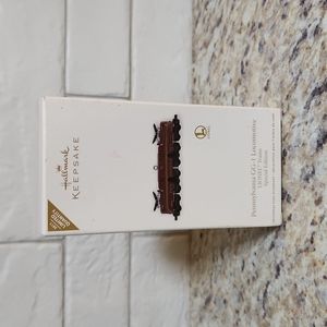 Hallmark Keepsake Lionel Train Ornament